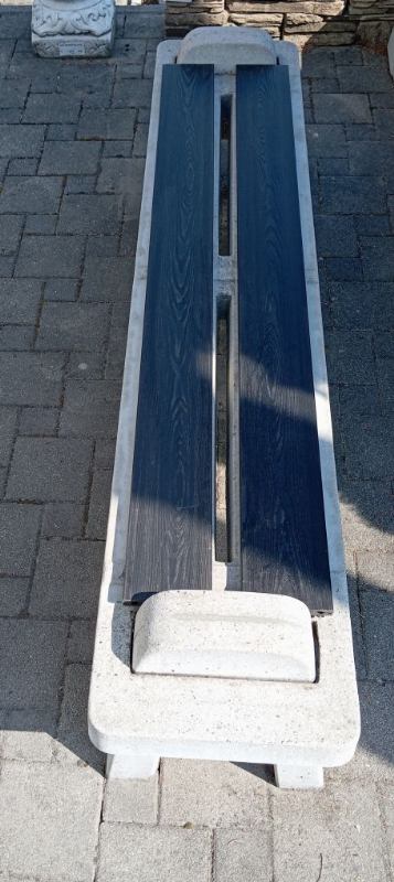 BETON.KLUPA BEZ NASLONA NATUR, DUŽ. 208 CM, T 160 KG + 2 DASKE ANTRACIT IMITACIJA DRVA